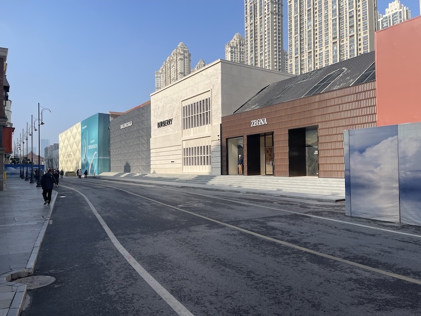 #91/ C&rsquo;est un moment du vrai, Wuhan, par DeYi Studio & Éric Arlix