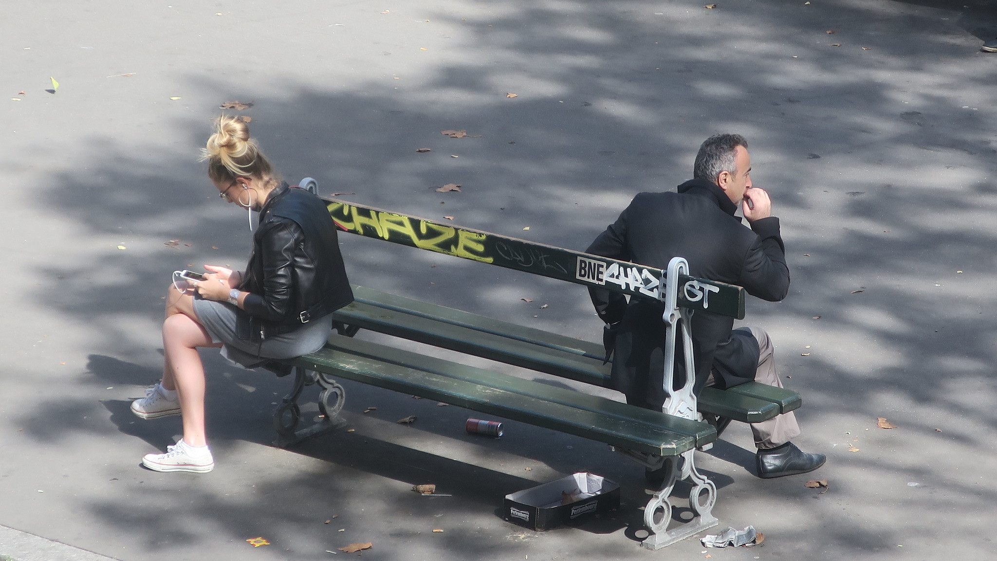 #163/ Sur le banc (1), par Pierre Ménard